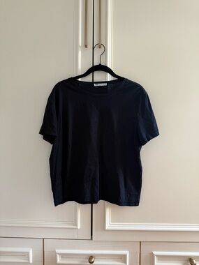 Zara basic black t-shirt in women’s size L